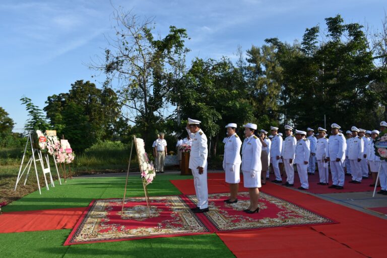 พิธีถวายพวงมาลาสักการะพระบรมราชานุสาวรีย์ พระบาทสมเด็จพระปรมินทรมหาจุฬาลงกรณ์ พระจุลจอมเกล้าเจ้าอยู่หัว