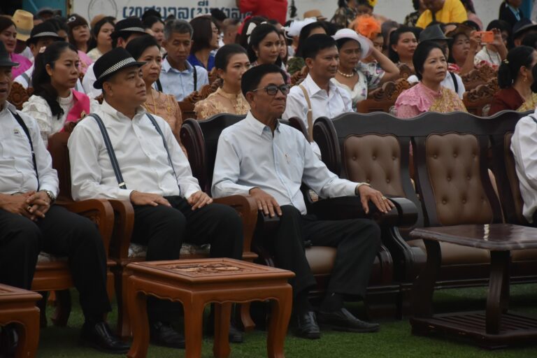 เทศบาลเมืองลพบุรีแถลงข่าวการจัดงานประเพณีลอยกระทงย้อนยุค 2567