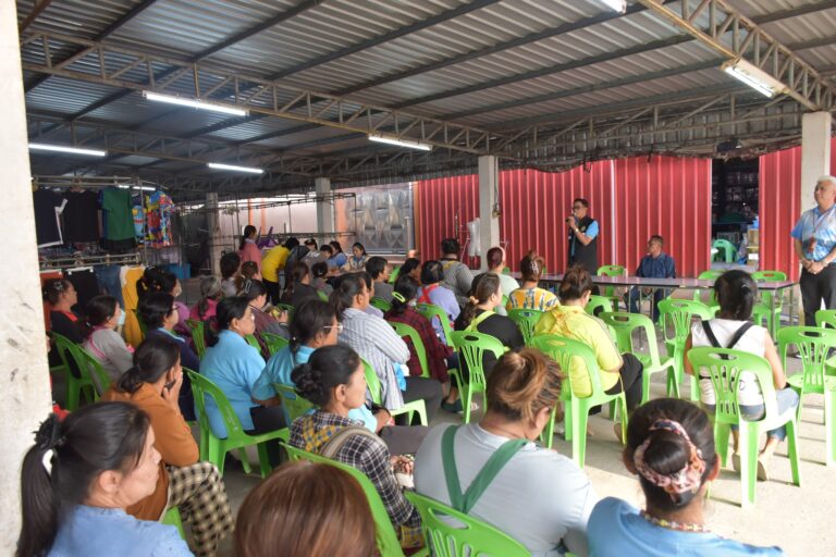 การประชุมผู้ประกอบการ เพื่อวางแผนการปรับปรุงตลาดสดเทศบาลตำบลสระโบสถ์