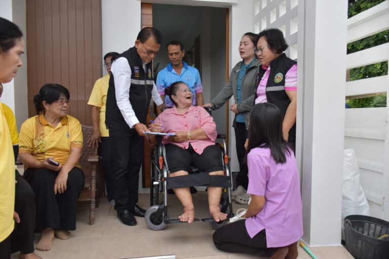 ลงพื้นที่มอบอุปกรณ์สำหรับคนพิการ ประเภทรถเข็นนั่ง (Wheelchair)