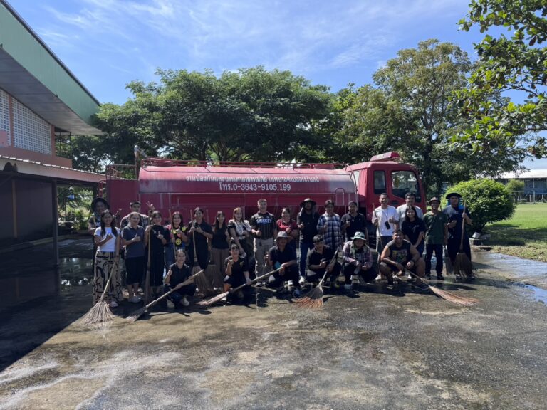 ทำความสะอาดปรับปรุงภูมิทัศน์อาคารเอนกประสงค์โรงเรียนอนุบาลสระโบสถ์