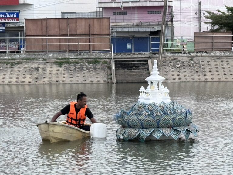 ได้ดำเนินการเก็บอุปกรณ์ต่างๆและ โครงเต็นท์ประดับแสงส่องสว่างใช่จัดงานประเพณีลอยกระทง