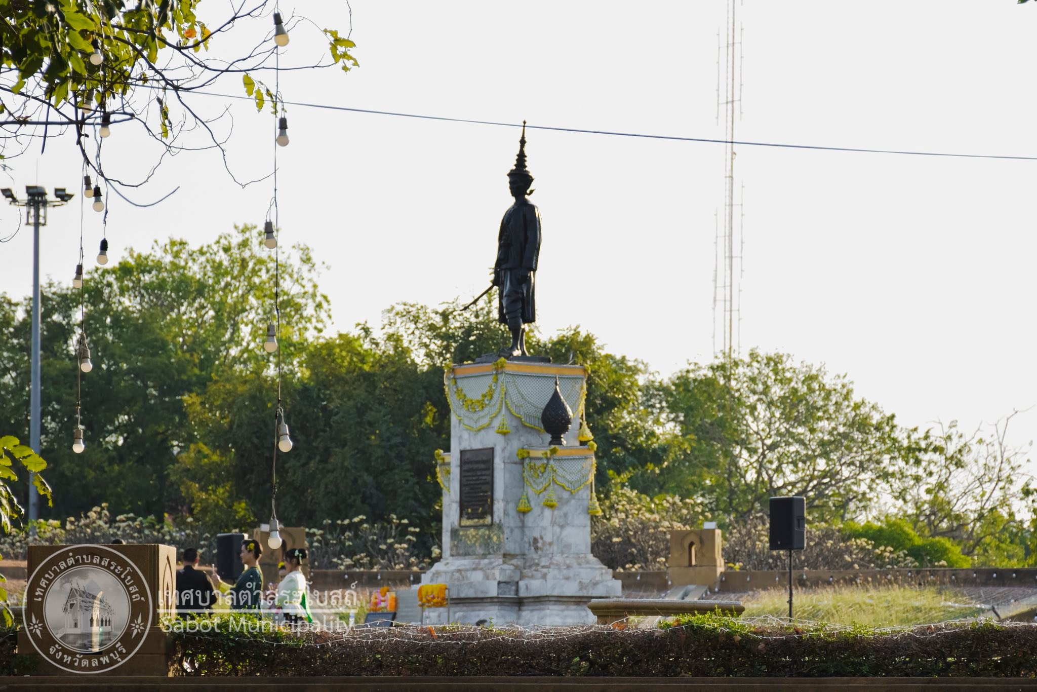 การ(ซ้อม)รำบวงสรวงถวายสมเด็จพระนารายณ์มหาราช